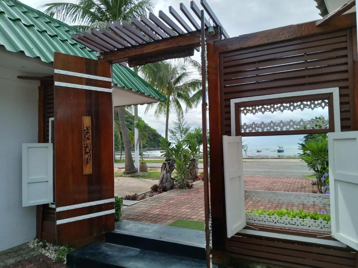 The Beach Boutique Resort Ban Pak Nam Pran Exterior foto